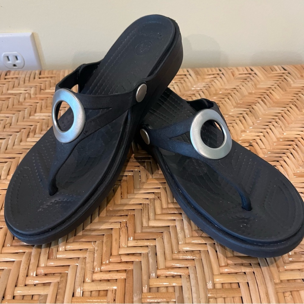 Crocs Black Silver Ring Wedges High Heel Sandals Size 6